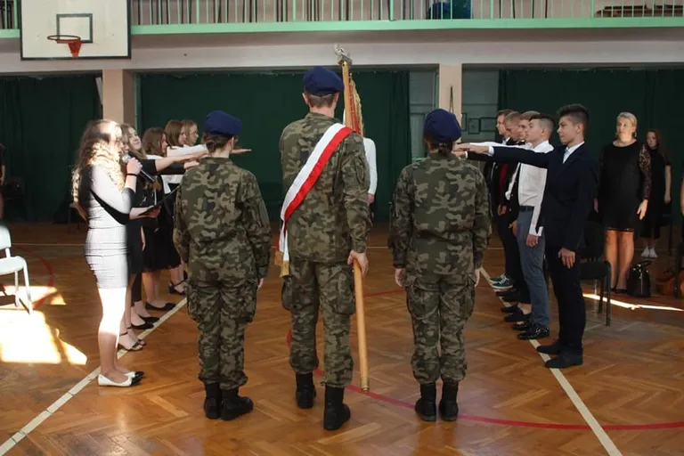 Obchody Dnia Patrona Szkoły w ostrowskim Rubinku (zdjęcia)