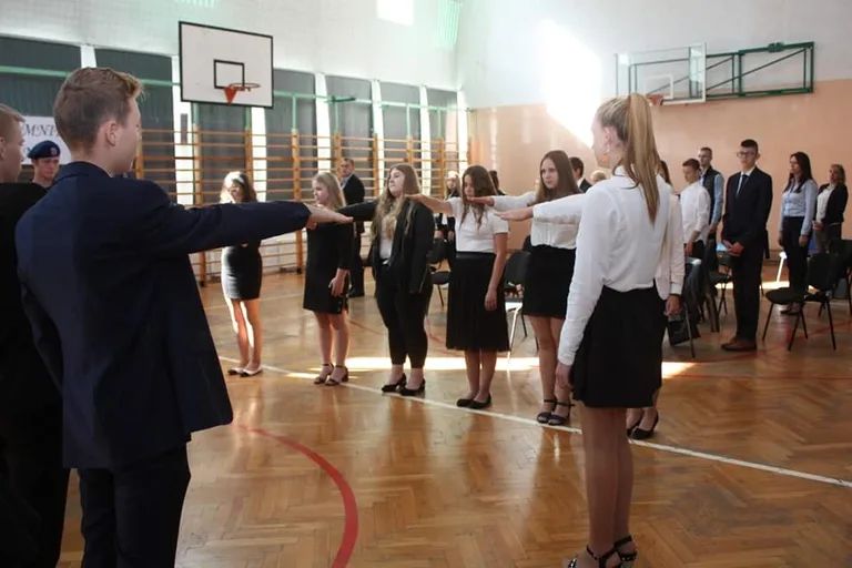 Obchody Dnia Patrona Szkoły w ostrowskim Rubinku (zdjęcia)