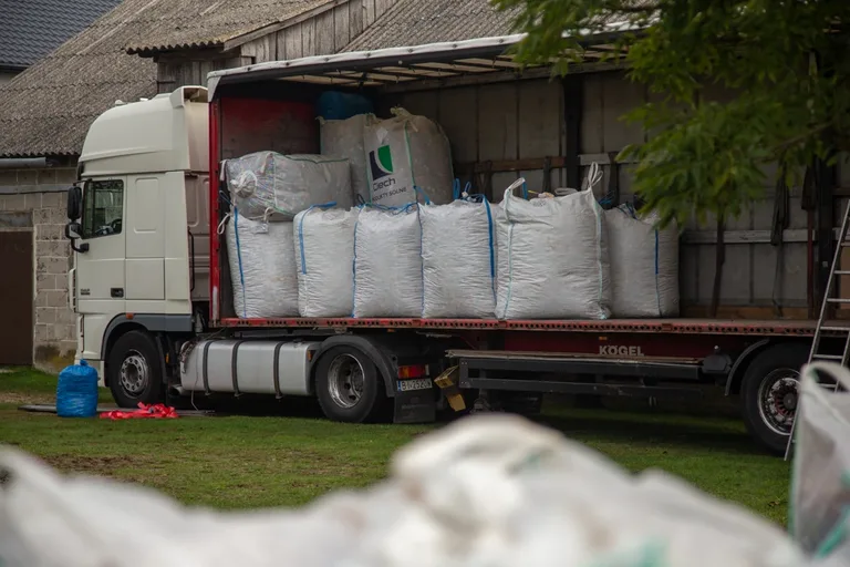 10 ton nakrętek! Lokalna społeczność działa dla Michała Boguckiego (zdjęcia, wideo)