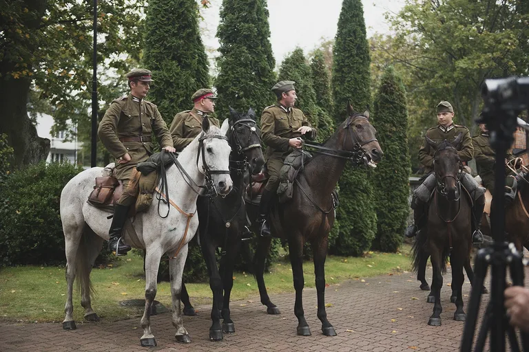 Ceremonia odsłonięcia tablicy upamiętniającej współpracę polsko-węgierską (zdjęcia)