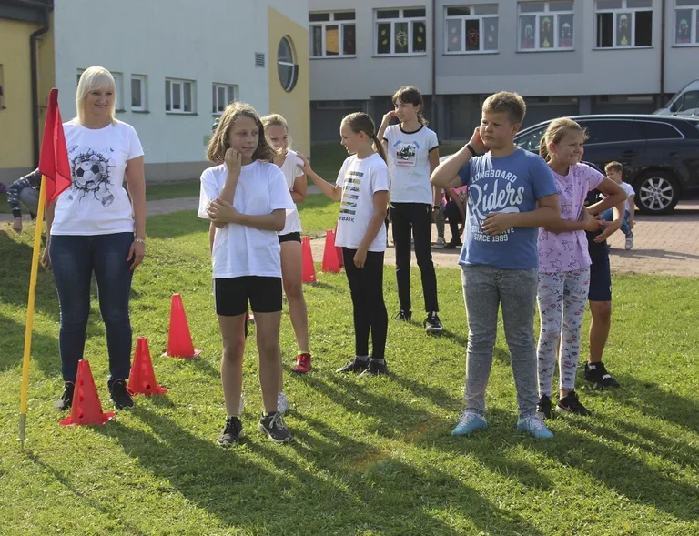 Sztafetowe biegi przełajowe w ZPPO w Broku (zdjęcia)