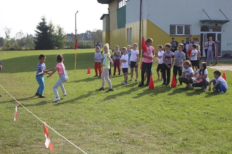 Sztafetowe biegi przełajowe w ZPPO w Broku (zdjęcia)