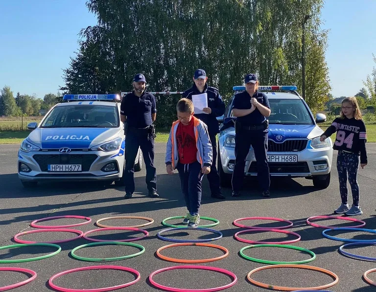 Profilaktyczna gra miejska "Ze zdrowiem krok po kroku...czyli bieganie po Broku" (zdjęcia)
