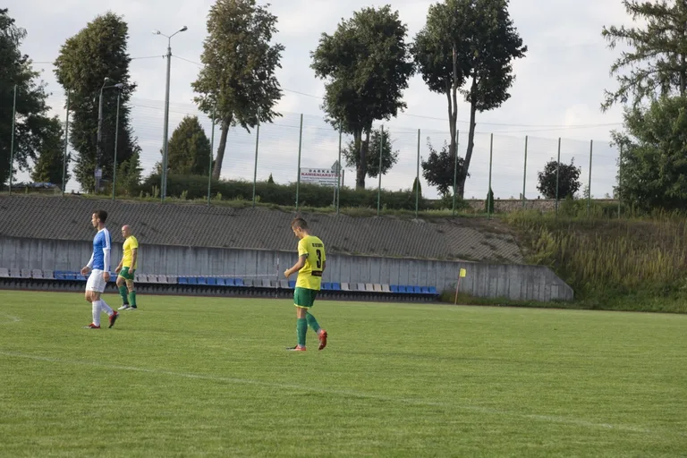 Karuzela i grad bramek w pucharowym spotkaniu KS Ostrovii (zdjęcia)