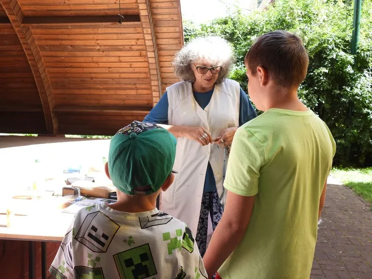 Naukowe przygody w ostrowskiej bibliotece (zdjęcia, wideo)