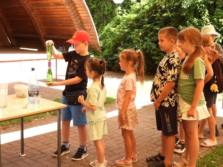 Naukowe przygody w ostrowskiej bibliotece (zdjęcia, wideo)