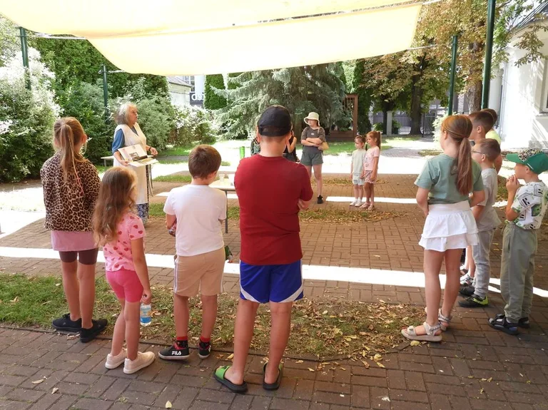 Naukowe przygody w ostrowskiej bibliotece (zdjęcia, wideo)