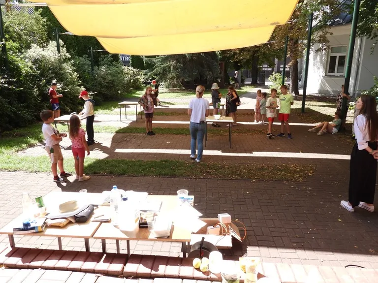 Naukowe przygody w ostrowskiej bibliotece (zdjęcia, wideo)