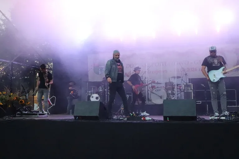 Dożynki Powiatowo-Gminne w Andrzejewie (zdjęcia, wideo)