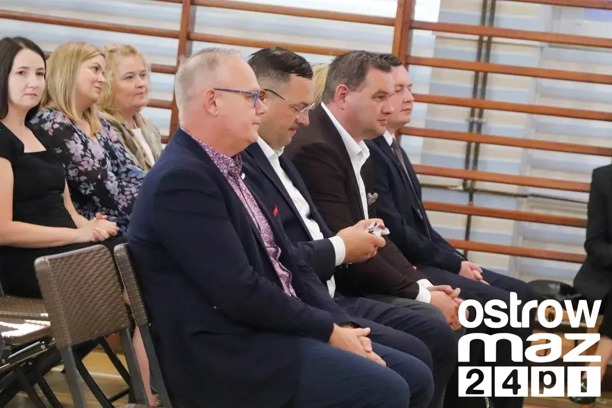 Nowy rok szkolny rozpoczęty w ZSCKR w Starym Lubiejewie (zdjęcia)