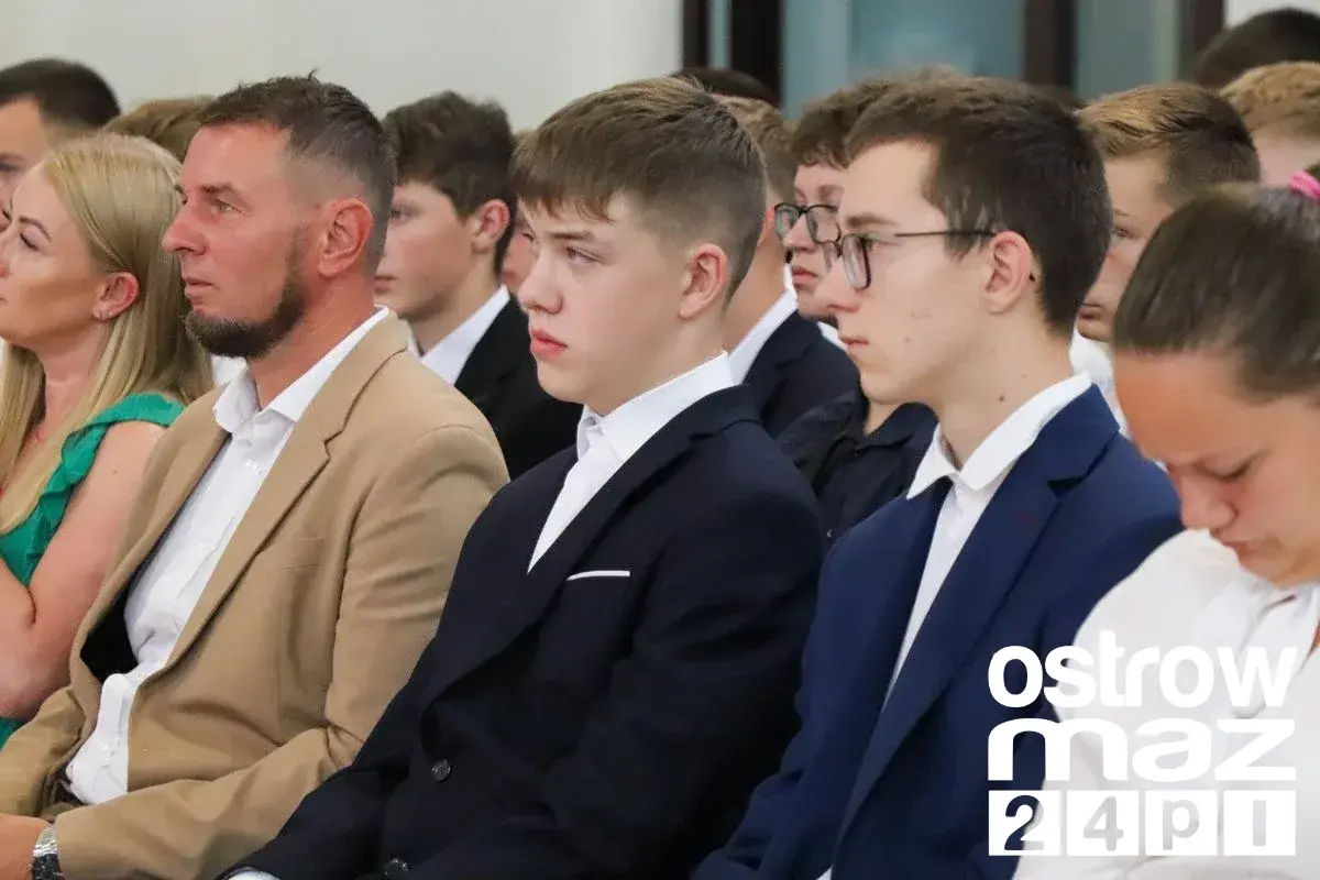 Nowy rok szkolny rozpoczęty w ZSCKR w Starym Lubiejewie (zdjęcia)