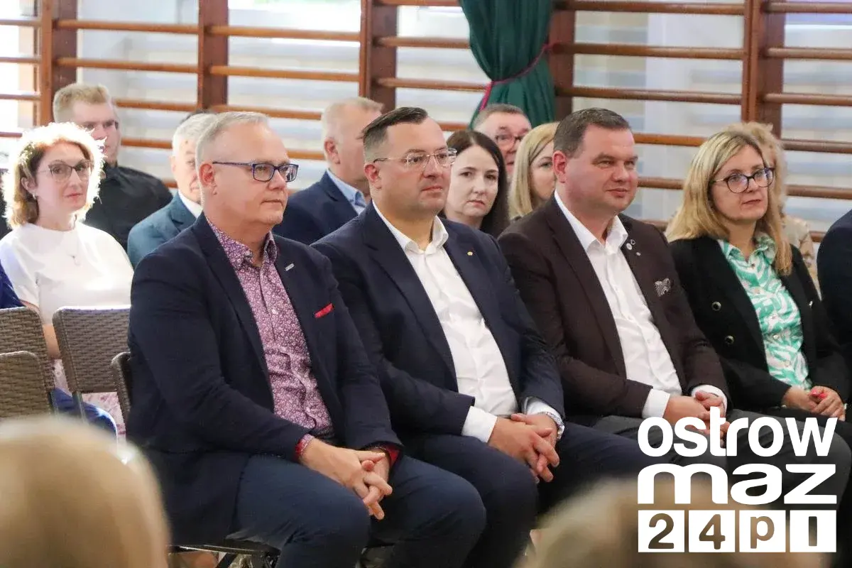 Nowy rok szkolny rozpoczęty w ZSCKR w Starym Lubiejewie (zdjęcia)