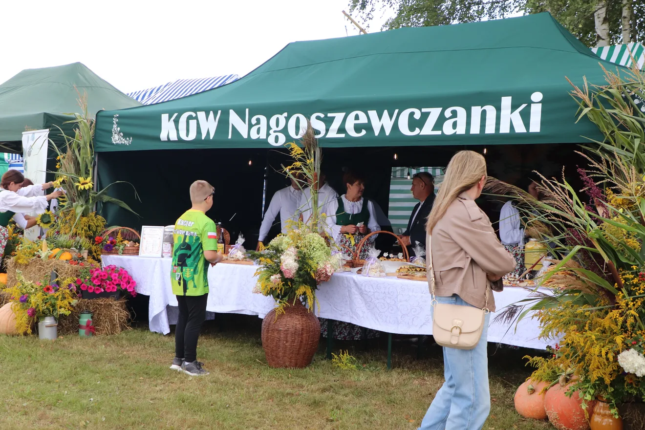 Dożynki w Kuskowiźnie już za nami. Były tłumy, lokalne przysmaki i wielka zabawa (zdjęcia)