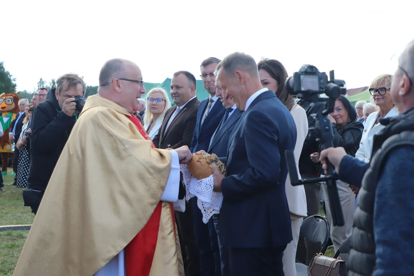 Dożynki w Kuskowiźnie już za nami. Były tłumy, lokalne przysmaki i wielka zabawa (zdjęcia)
