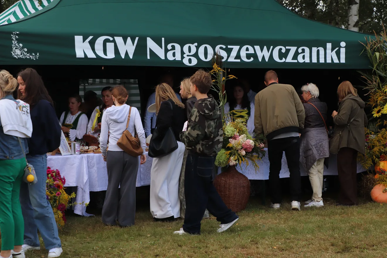 Dożynki w Kuskowiźnie już za nami. Były tłumy, lokalne przysmaki i wielka zabawa (zdjęcia)