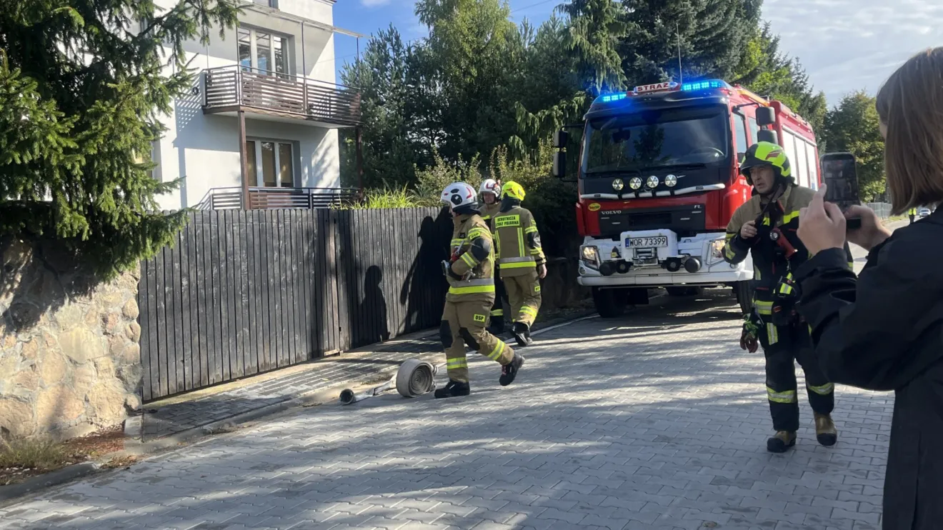 Dron spadł na teren ujęcia wody w Broku. Ruszyła akcja służb! (zdjęcia, wideo)