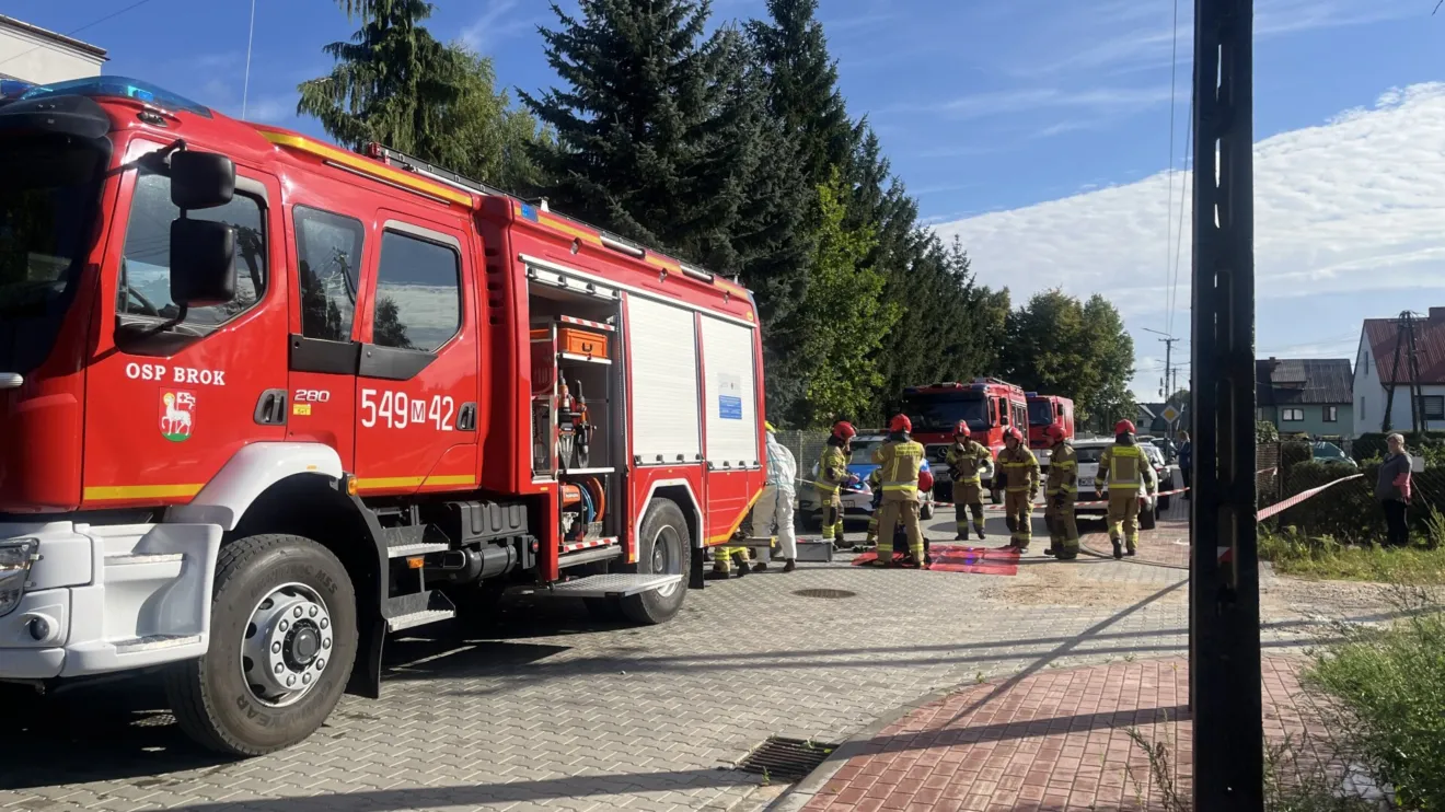 Dron spadł na teren ujęcia wody w Broku. Ruszyła akcja służb! (zdjęcia, wideo)