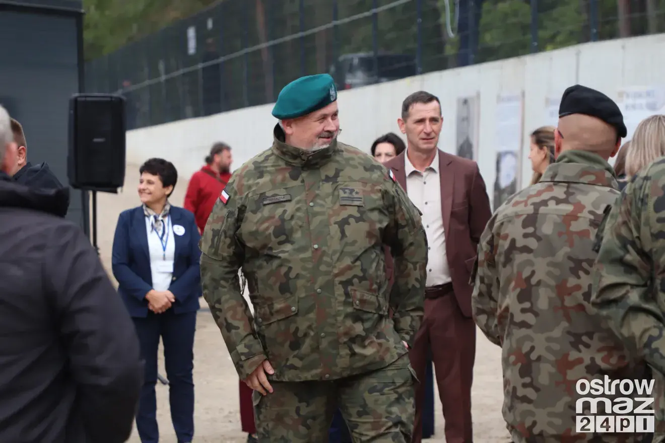 Prezydent Karol Nawrocki na otwarciu strzelnicy w Bogutach-Piankach