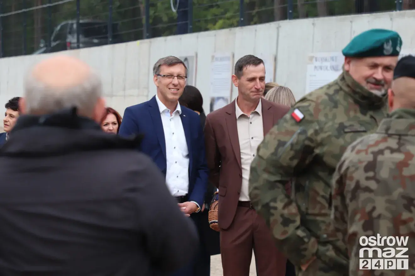 Prezydent Karol Nawrocki na otwarciu strzelnicy w Bogutach-Piankach