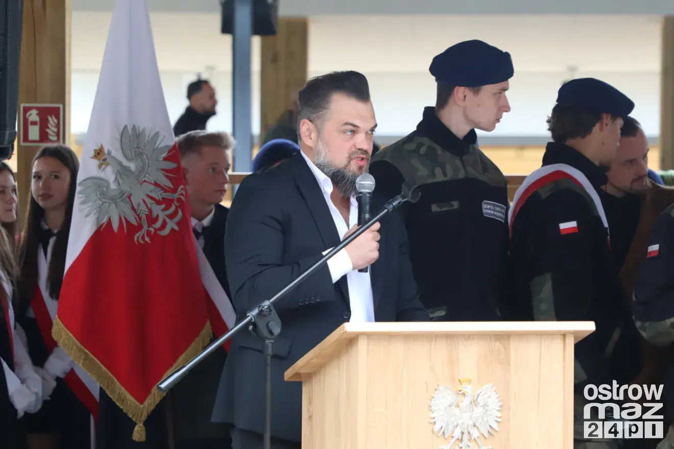 Prezydent Karol Nawrocki na otwarciu strzelnicy w Bogutach-Piankach