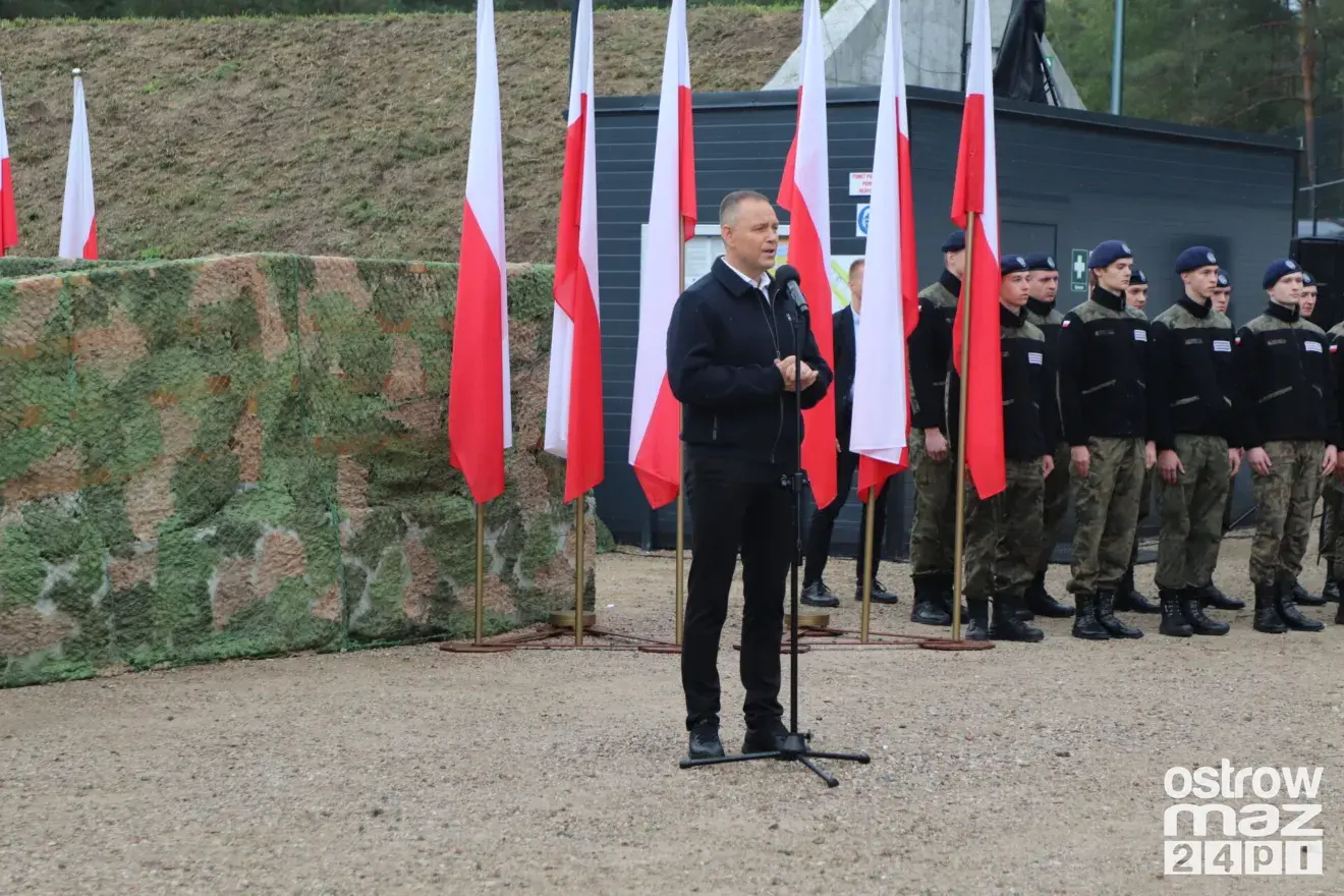 Prezydent Karol Nawrocki na otwarciu strzelnicy w Bogutach-Piankach