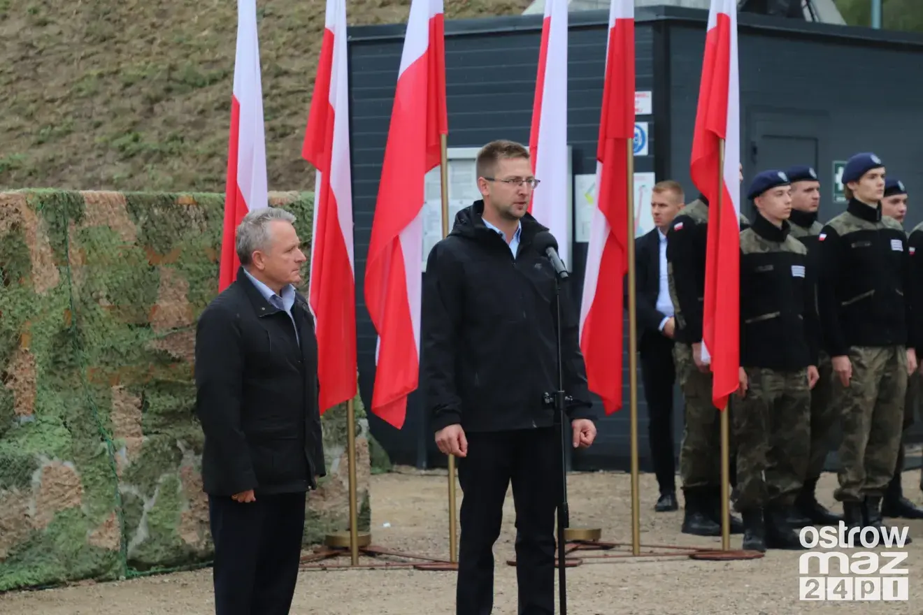Prezydent Karol Nawrocki na otwarciu strzelnicy w Bogutach-Piankach