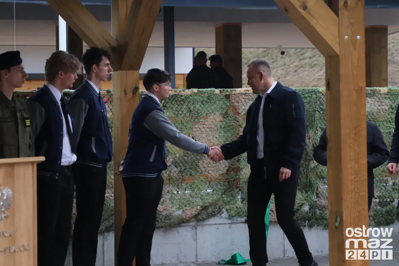 Prezydent Karol Nawrocki na otwarciu strzelnicy w Bogutach-Piankach