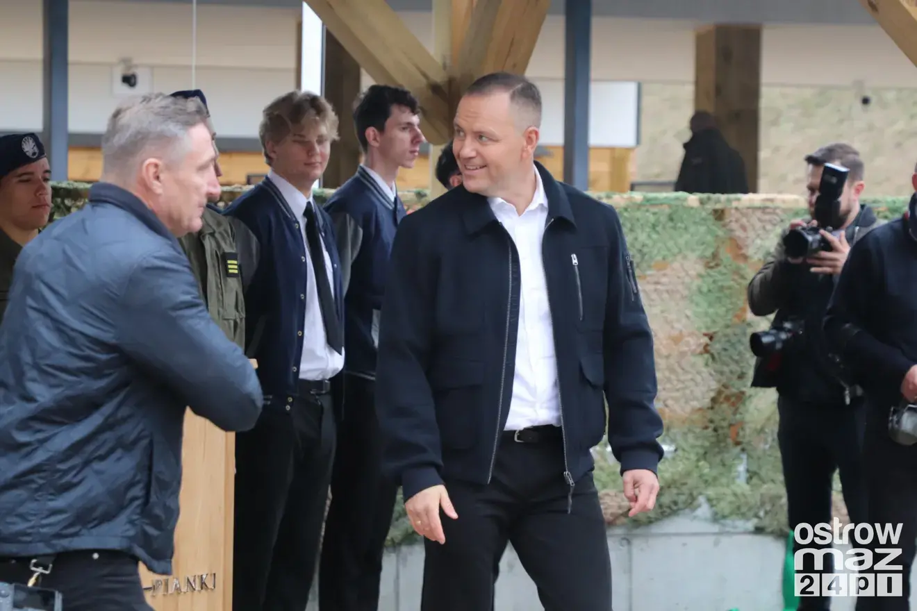 Prezydent Karol Nawrocki na otwarciu strzelnicy w Bogutach-Piankach