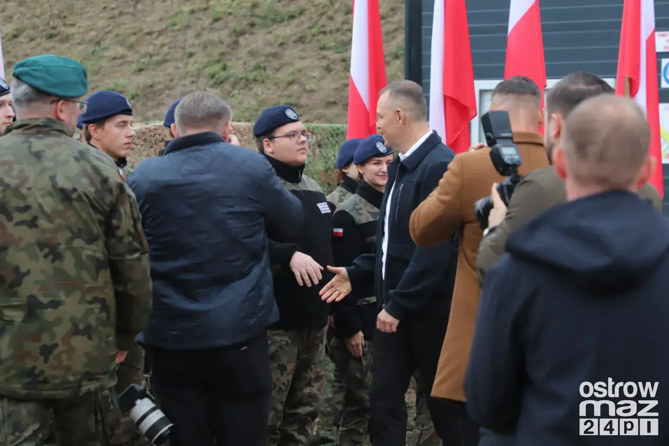 Prezydent Karol Nawrocki na otwarciu strzelnicy w Bogutach-Piankach