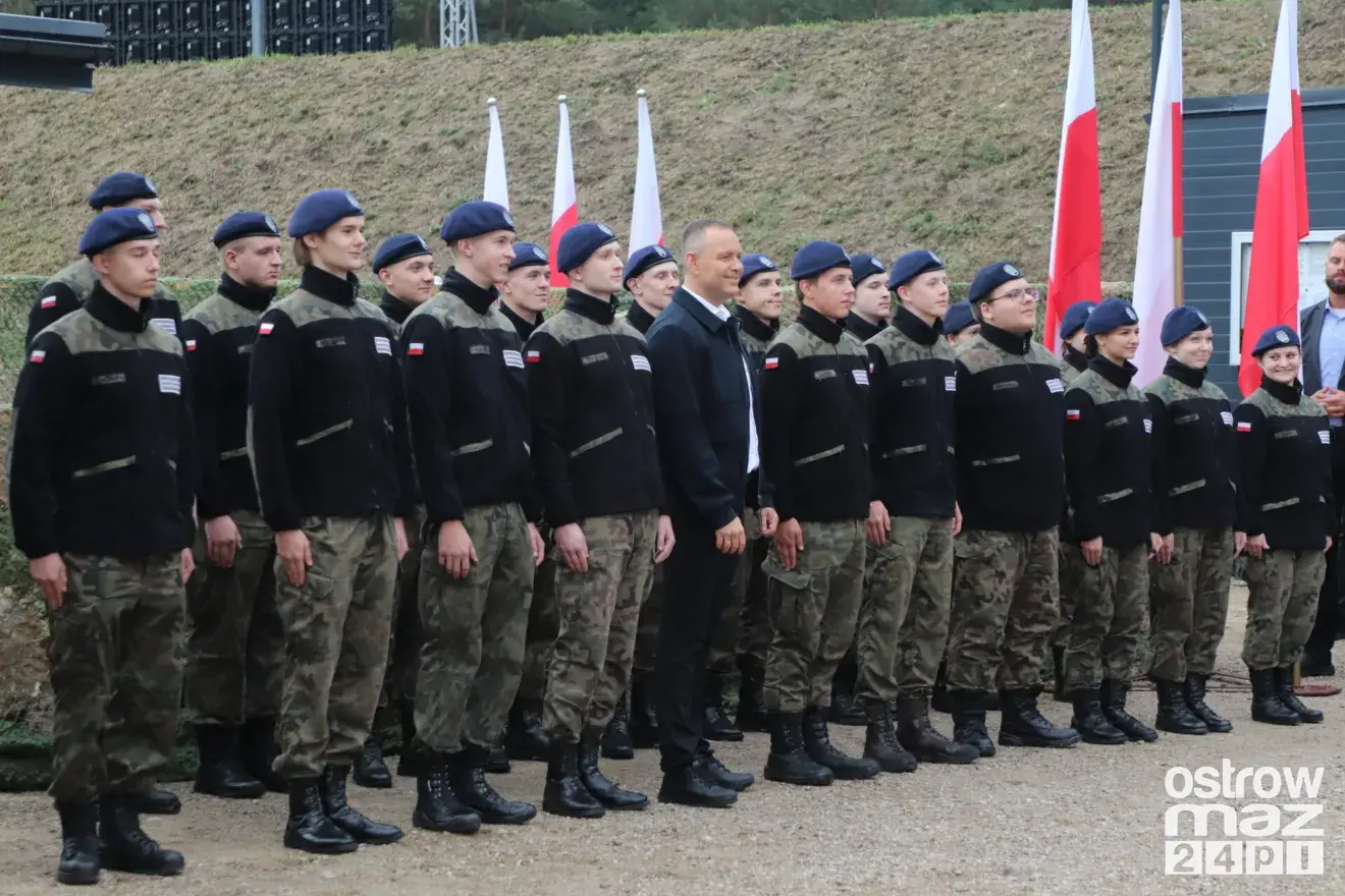 Prezydent Karol Nawrocki na otwarciu strzelnicy w Bogutach-Piankach
