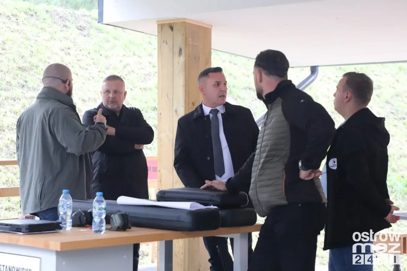 Prezydent Karol Nawrocki na otwarciu strzelnicy w Bogutach-Piankach