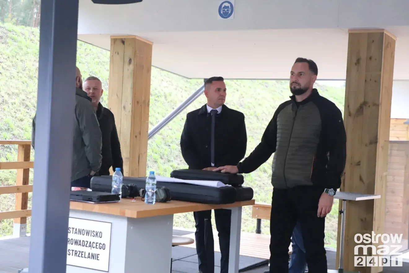 Prezydent Karol Nawrocki na otwarciu strzelnicy w Bogutach-Piankach