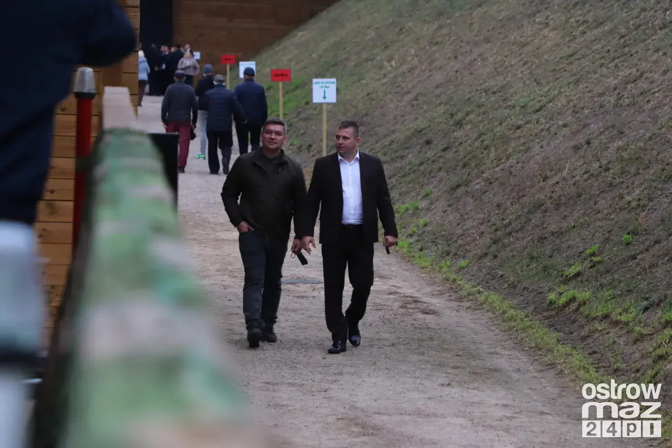 Prezydent Karol Nawrocki na otwarciu strzelnicy w Bogutach-Piankach