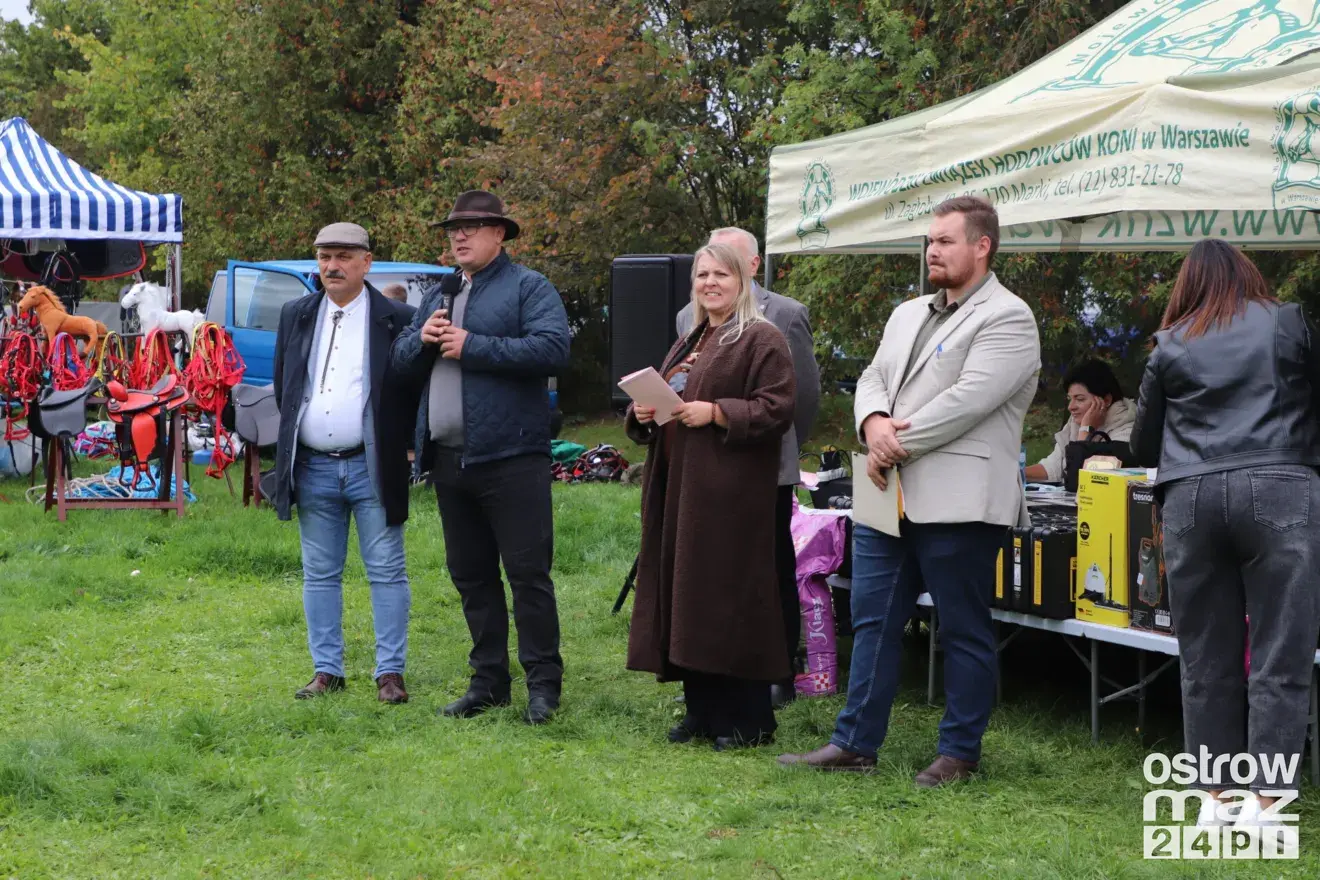 Andrzejewo gościło hodowców koni. Najpiękniejsze źrebięta oceniono podczas wyjątkowego wydarzenia (zdjęcia, wideo)