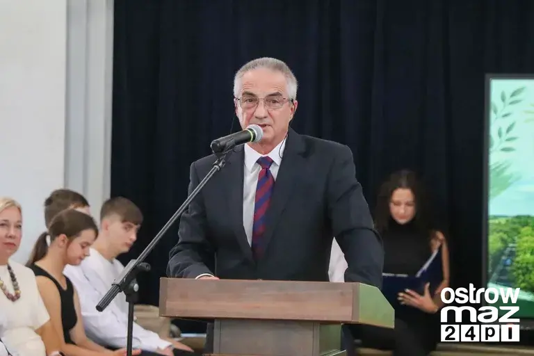 Nowy rok szkolny rozpoczęty w ZSCKR w Starym Lubiejewie (zdjęcia)
