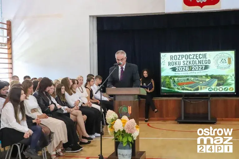 Nowy rok szkolny rozpoczęty w ZSCKR w Starym Lubiejewie (zdjęcia)
