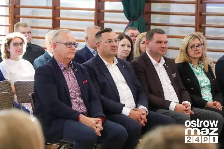 Nowy rok szkolny rozpoczęty w ZSCKR w Starym Lubiejewie (zdjęcia)