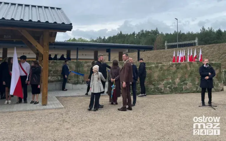 Prezydent Karol Nawrocki na otwarciu strzelnicy w Bogutach-Piankach