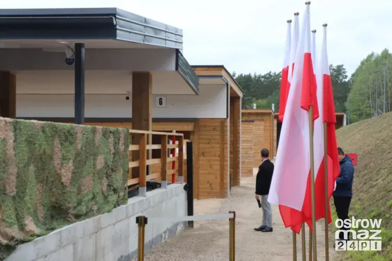 Prezydent Karol Nawrocki na otwarciu strzelnicy w Bogutach-Piankach