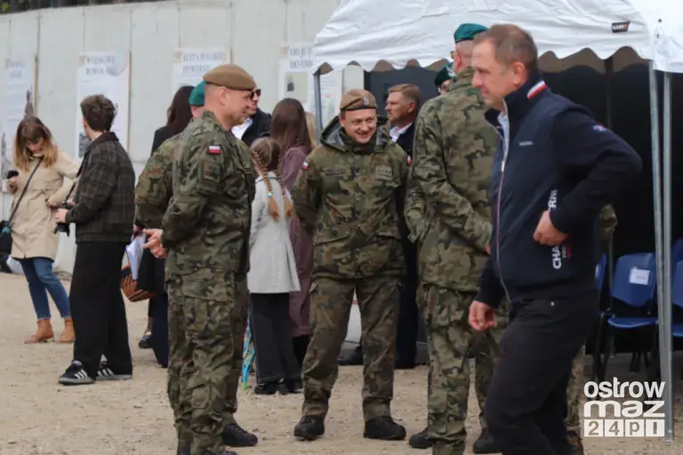 Prezydent Karol Nawrocki na otwarciu strzelnicy w Bogutach-Piankach