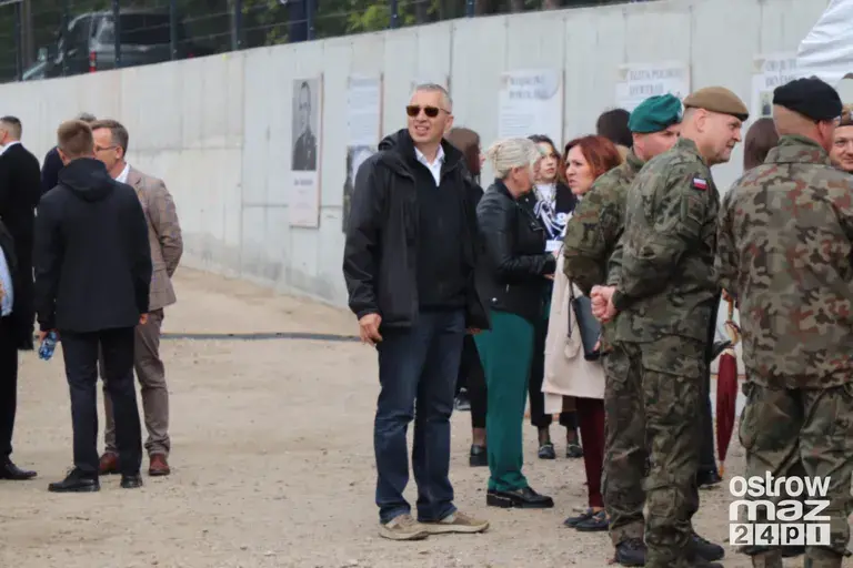 Prezydent Karol Nawrocki na otwarciu strzelnicy w Bogutach-Piankach