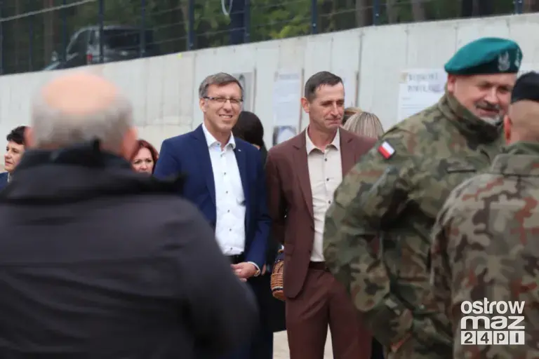 Prezydent Karol Nawrocki na otwarciu strzelnicy w Bogutach-Piankach