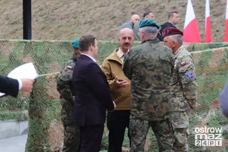 Prezydent Karol Nawrocki na otwarciu strzelnicy w Bogutach-Piankach
