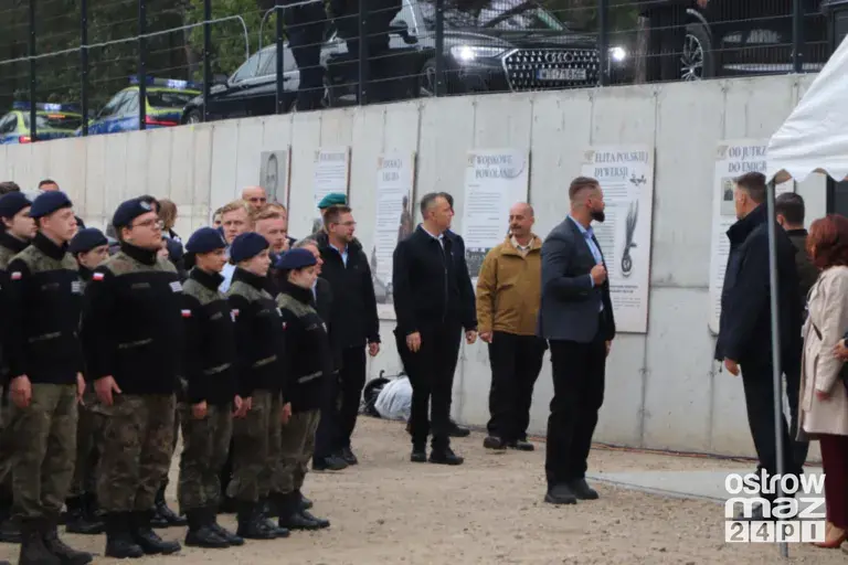 Prezydent Karol Nawrocki na otwarciu strzelnicy w Bogutach-Piankach