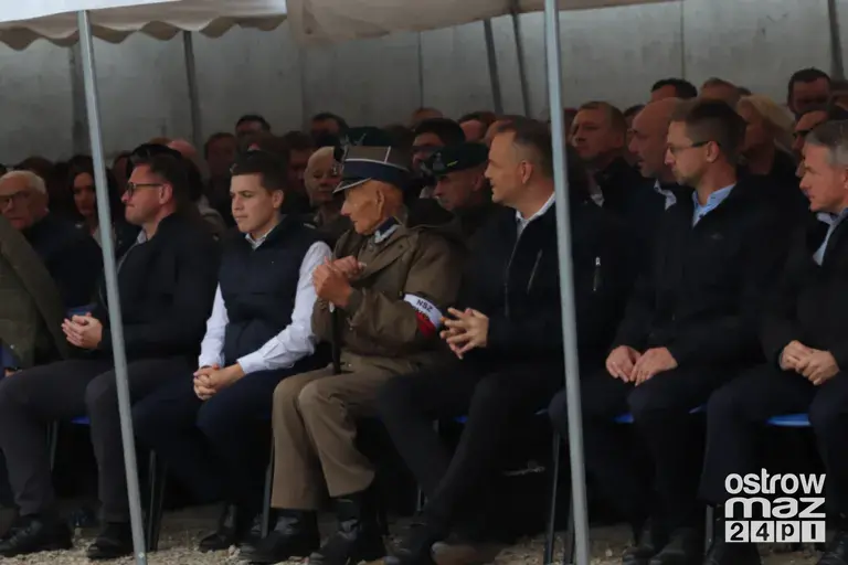 Prezydent Karol Nawrocki na otwarciu strzelnicy w Bogutach-Piankach