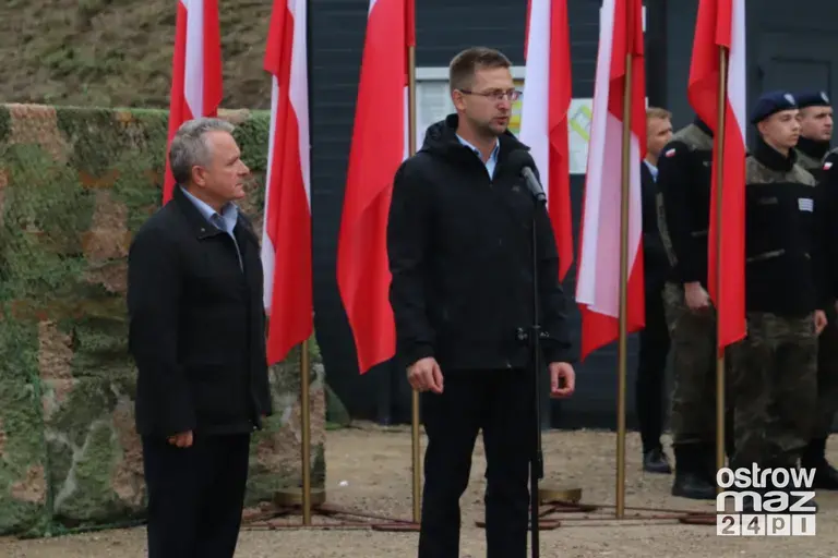 Prezydent Karol Nawrocki na otwarciu strzelnicy w Bogutach-Piankach