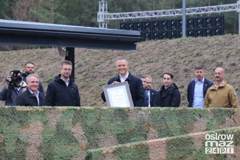 Prezydent Karol Nawrocki na otwarciu strzelnicy w Bogutach-Piankach