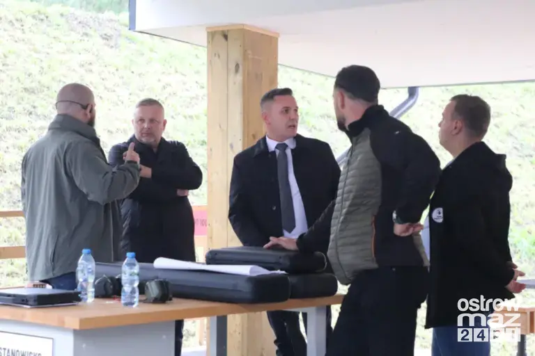 Prezydent Karol Nawrocki na otwarciu strzelnicy w Bogutach-Piankach