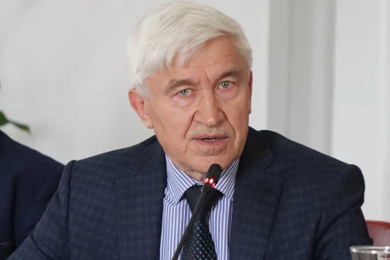 Radny Laska: 'Mieszkańcy są zszokowani'. Burmistrz Betlejewski o 'diabelskim miejscu' w Ostrowi