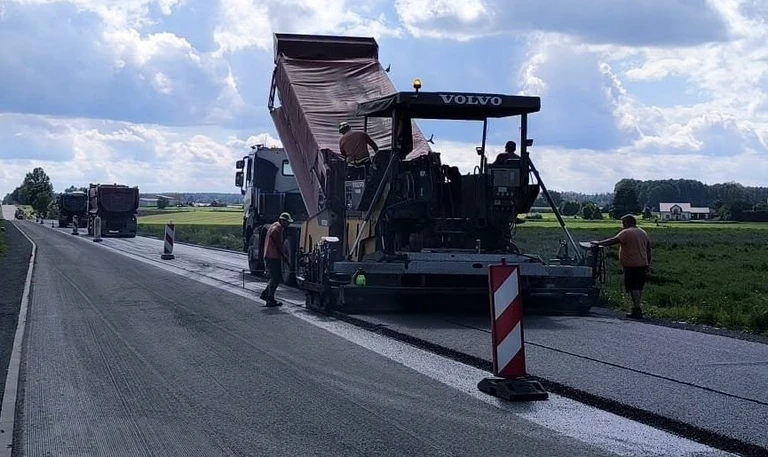 Duże prace na DW677. Od wtorku utrudnienia dla kierowców